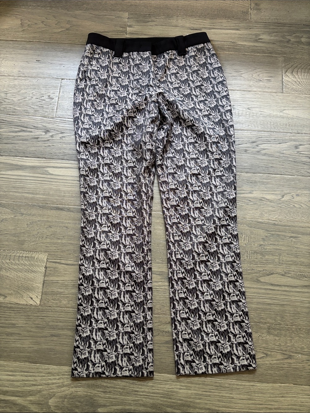 Marc Cain | Slim Fit Black Pink Cropped Pants with Jacquard Owl Detail Size 2